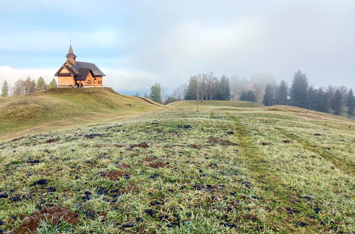 Kleine Kirche in der Zentralschweiz, wo ein Teil des Mission Wuli Videos gedreht wurde